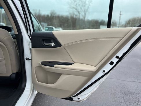 Used 2013 Honda Accord EX image 33