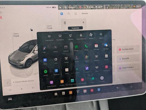 Used 2025 Tesla Model Y Long Range image 10