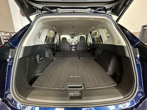 New 2026 Nissan Rogue SV w/ Cold Weather Package AWD/4WD image 39