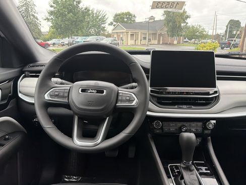 New 2026 Jeep Compass Limited AWD/4WD image 13