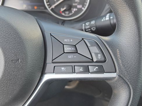 Used 2025 Nissan Sentra SV FWD image 18