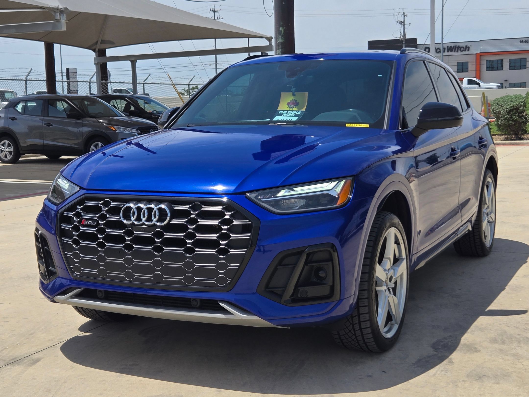 Used 2022 Audi SQ5 Premium Plus w/ Premium Plus Package AWD/4WD image 3