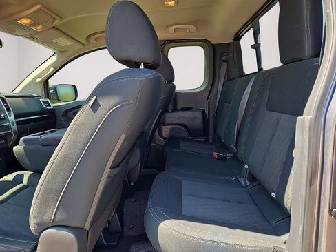 Used 2019 Nissan Titan SV RWD image 15