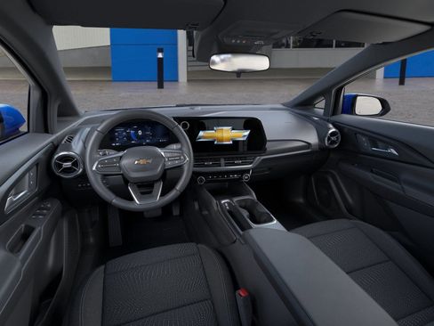 New 2026 Chevrolet Equinox EV LT image 15