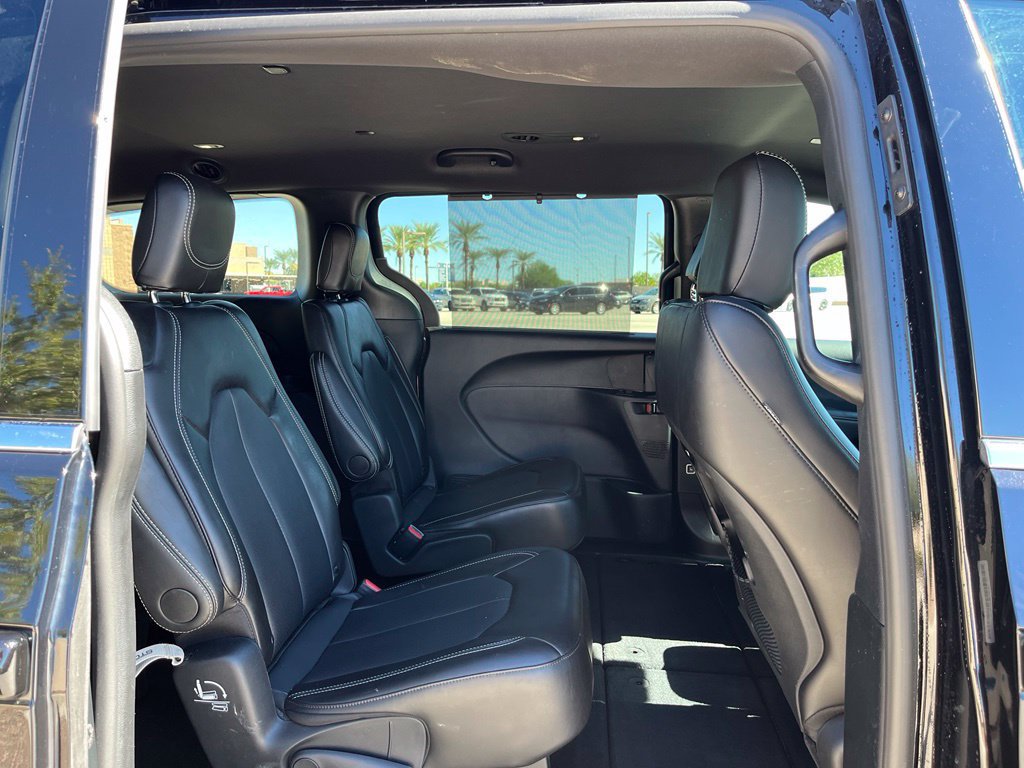 Used 2026 Chrysler Pacifica Select FWD image 19