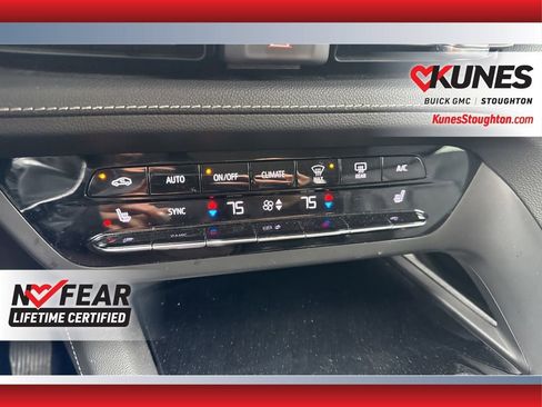 Used 2023 Buick Envision Essence image 28