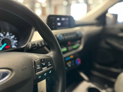 Used 2022 Ford Escape S image 23