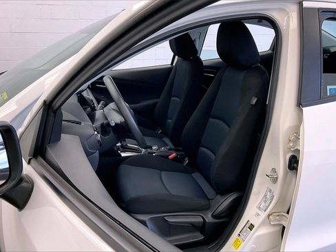 Used 2017 Toyota Yaris iA image 18