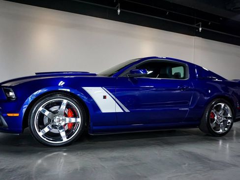 Used 2013 Ford Mustang GT Premium w/ Electronics Pkg RWD image 25