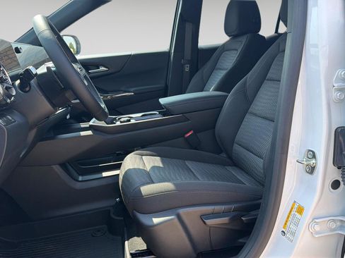 New 2026 Chevrolet Equinox LT w/ Safety and Technology Package FWD image 9