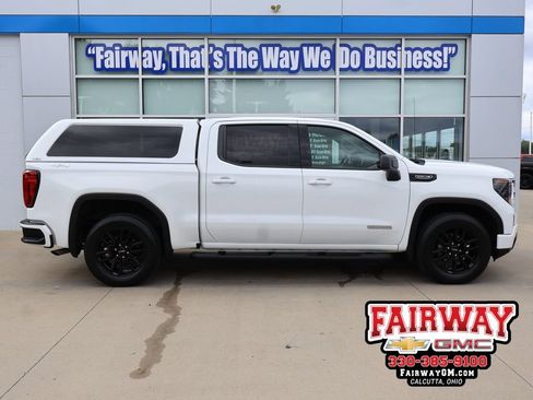 Used 2025 GMC Sierra 1500 Elevation w/ Preferred Package AWD/4WD image 1