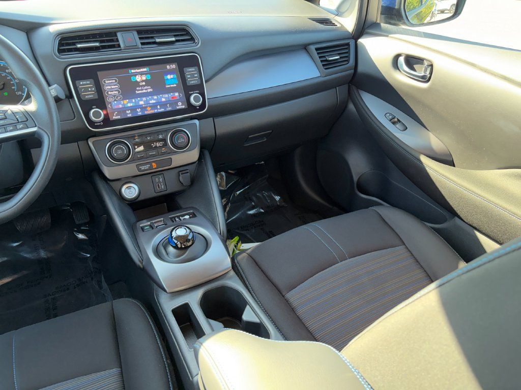 Used 2025 Nissan Leaf S FWD image 23