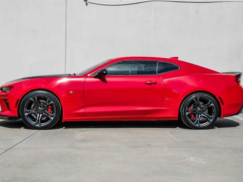 Used 2017 Chevrolet Camaro SS image 11
