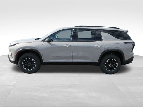 New 2026 Chevrolet Traverse Z71 w/ Driver Confidence Package AWD/4WD image 2