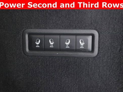 Used 2025 Jeep Grand Wagoneer Series III w/ Rear Seat Video Group 1 AWD/4WD image 35