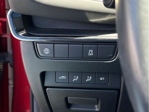Used 2019 MAZDA MAZDA3 Sedan w/ Preferred Package FWD image 18