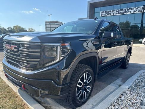 Used 2022 GMC Sierra 1500 AT4 w/ AT4 Preferred Package AWD/4WD image 2