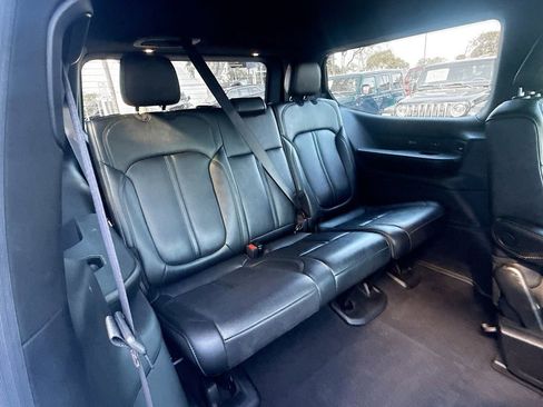 Used 2024 Jeep Wagoneer Series III image 31