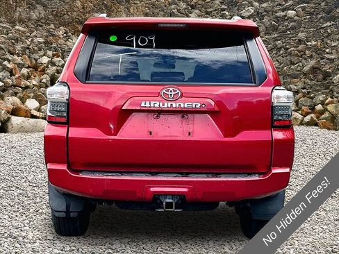 Used 2015 Toyota 4Runner SR5 AWD/4WD image 4