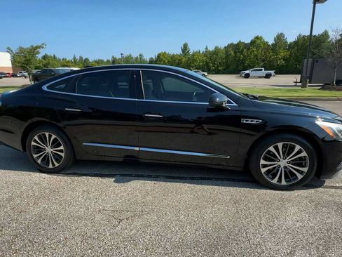 Used 2017 Buick LaCrosse Essence FWD image 9