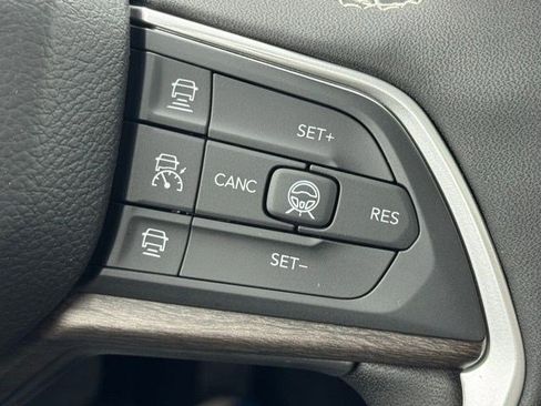 New 2026 Jeep Grand Cherokee L 4WD image 17