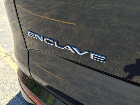 Used 2020 Buick Enclave Essence w/ LPO, Floor Liner Package FWD image 31