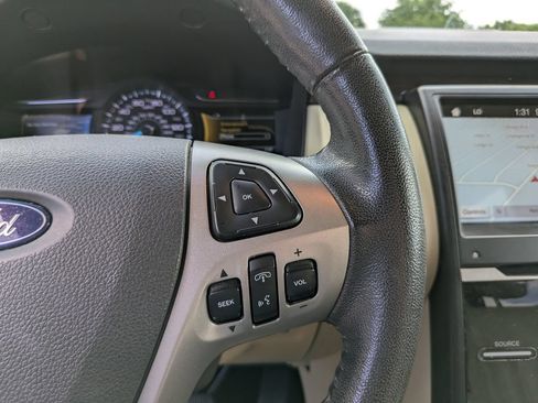 Used 2017 Ford Flex Limited AWD/4WD image 30