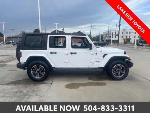 Used 2023 Jeep Wrangler Unlimited Sahara AWD/4WD image 6