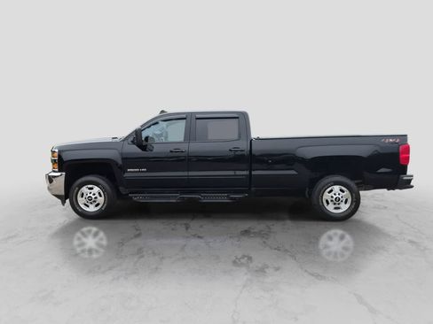 Used 2018 Chevrolet Silverado 2500 LT AWD/4WD image 5