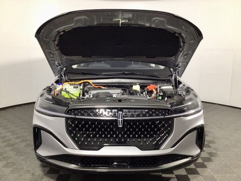 New 2026 Lincoln Nautilus Reserve w/ Jet Appearance Package image 7