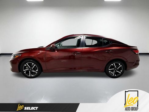 Used 2024 Nissan Sentra SV FWD image 11