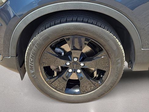 Used 2021 Volvo XC40 T4 Momentum FWD image 11