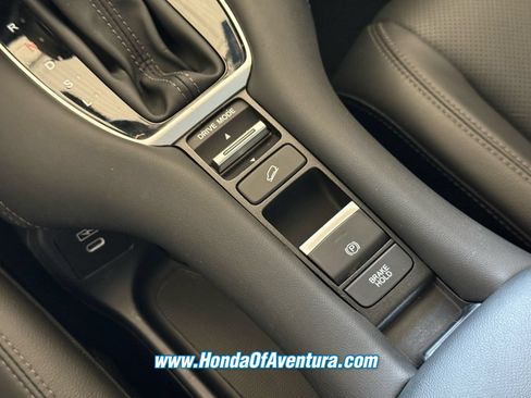 Certified 2024 Honda HR-V EX-L image 16