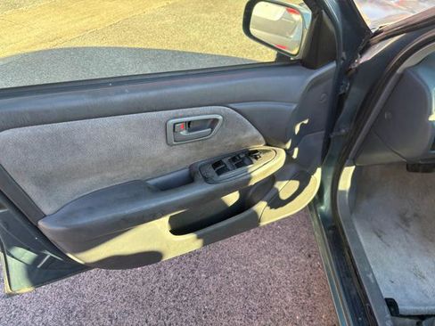 Used 2000 Toyota Camry LE image 12