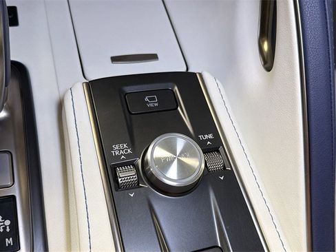 Certified 2025 Lexus LC 500 Coupe image 22