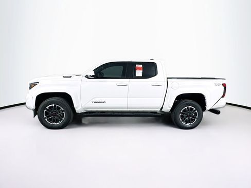 New 2025 Toyota Tacoma TRD Sport image 5