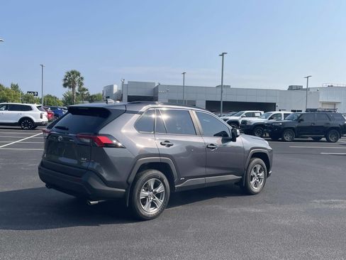 Used 2025 Toyota RAV4 XLE w/ Convenience Package AWD/4WD image 6