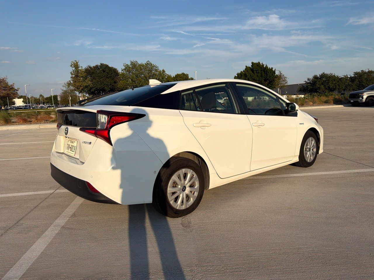Used 2022 Toyota Prius LE FWD image 7