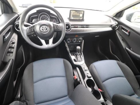 Used 2017 Toyota Yaris iA FWD image 6