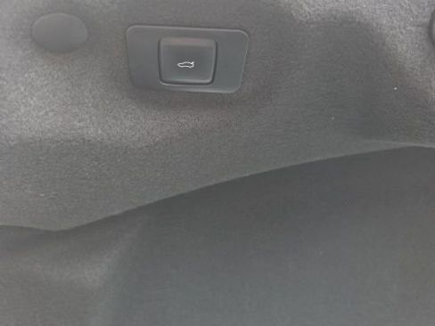 Used 2017 Lincoln MKZ Reserve w/ Climate Package image 10