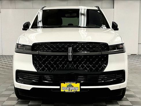 Used 2025 Lincoln Navigator Reserve w/ Jet Appearance Package AWD/4WD image 4