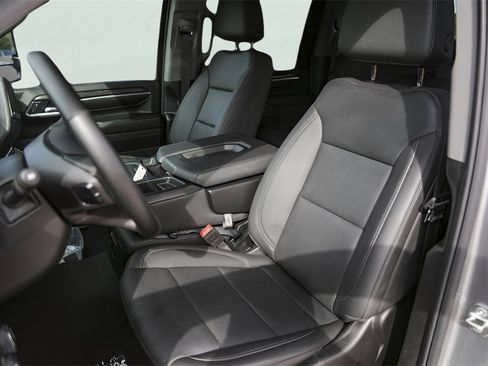 Used 2025 Chevrolet Silverado 2500 LTZ image 10