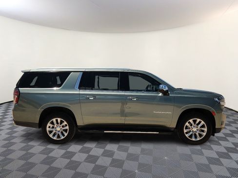 Used 2023 Chevrolet Suburban Premier AWD/4WD image 5