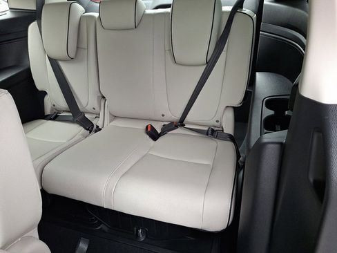 New 2026 Honda Odyssey Touring image 8