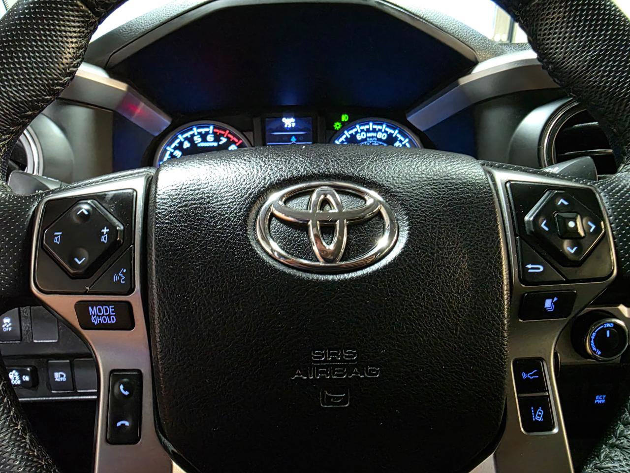Used 2021 Toyota Tacoma SR5 AWD/4WD image 27
