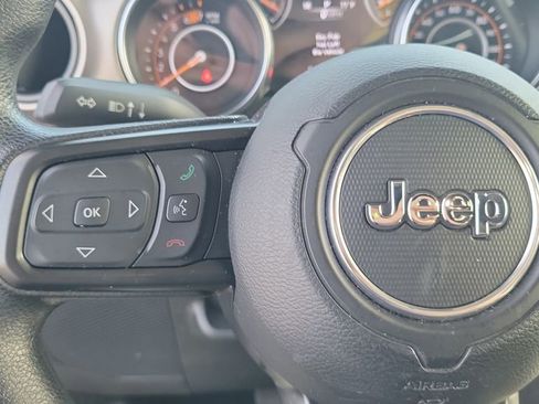 Used 2021 Jeep Wrangler Unlimited Sport AWD/4WD image 19