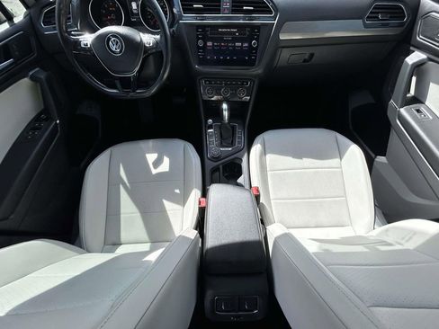 Used 2018 Volkswagen Tiguan SEL w/ 3rd Row Seat Package AWD/4WD image 13