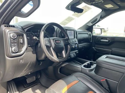 Used 2021 GMC Sierra 1500 AT4 w/ AT4 Premium Package AWD/4WD image 10