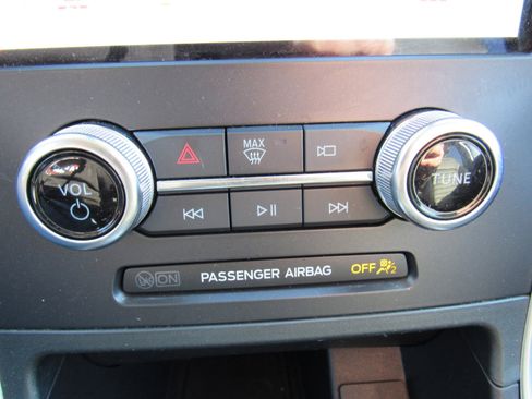 Used 2024 Ford Edge SEL w/ Convenience Package image 20