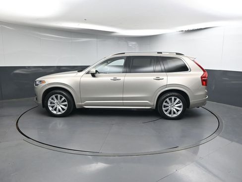 Used 2016 Volvo XC90 T6 Momentum w/ Momentum Plus Package image 2